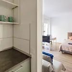 Apartment With Terrace And A Free Parking Duisburg
