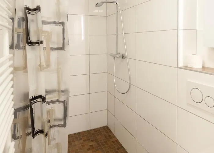 With Terrace And A Free Parking Дуйсбург