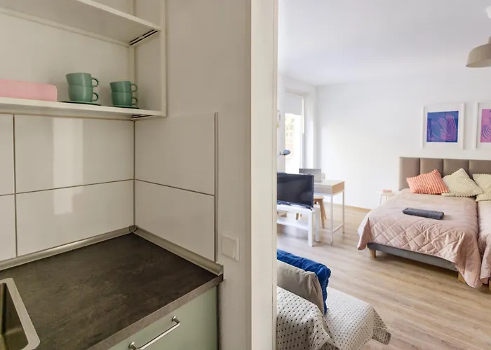 Апартаменты With Terrace And A Free Parking Дуйсбург