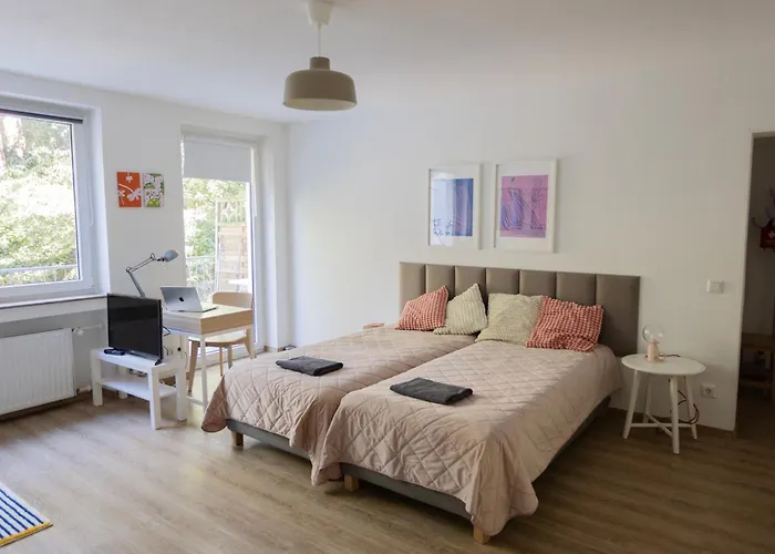 Апартаменты With Terrace And A Free Parking Дуйсбург